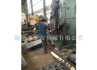 點擊查看詳細(xì)信息<br>標(biāo)題：華友機械車間一角 閱讀次數(shù)：8495